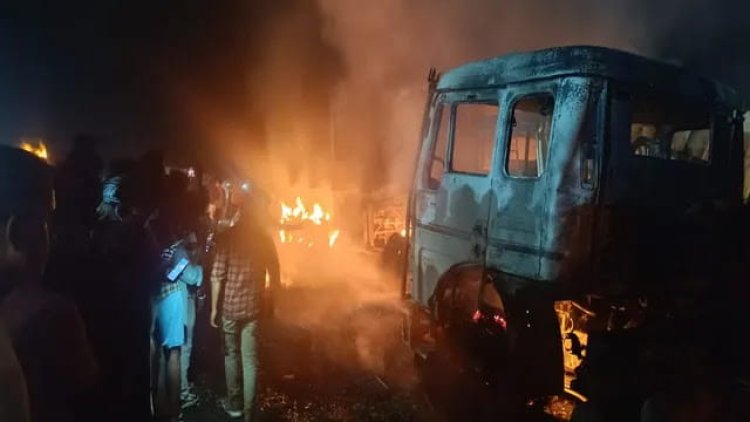 झारखंड: दुमका में खौफनाक हादसा: लाइटर गैस ट्रक में विस्फोट, खलासी जिंदा जला, 4 वाहन राख