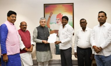 धनबाद सांसद ढुलू महतो ने रेल मंत्री से की बड़ी मांग, गोमो जंक्शन से लेकर बोकारो कनेक्टिविटी तक उठाए अहम मुद्दे