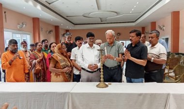 धनबाद शक्ति मंदिर में सेवा का अद्भुत उदाहरण: निशुल्क नेत्र जांच शिविर में 51 मरीजों की जांच, 6 में मिला मोतियाबिंद