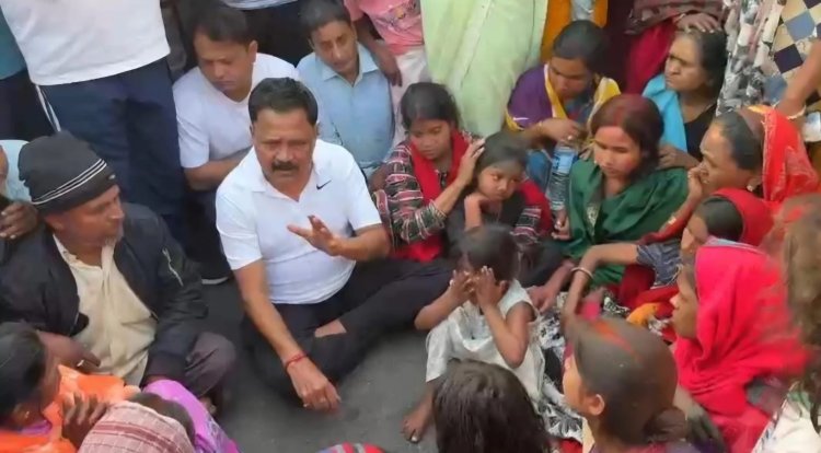 होली के जश्न में खून-खराबा: गिरिडीह में डीजे विवाद पर युवक की चाकू से हत्या, गुस्साए लोगों ने किया सड़क जाम