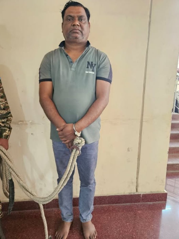 झारखंड: धनबाद में पुलिस की ‘मिडनाइट स्ट्राइक’, गैंगस्टर प्रिंस खान के करीबी गुर्गे दिलीप सिंह को दबोचा