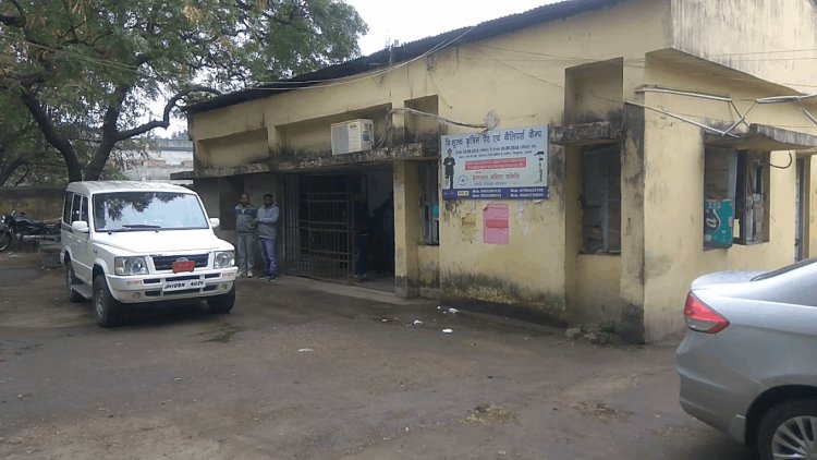 धनबाद: काम में लापरवाही पड़ी भारी! अंचल अमीन पर कार्रवाई की तैयारी, सीओ ने डीसी को लिखा पत्र