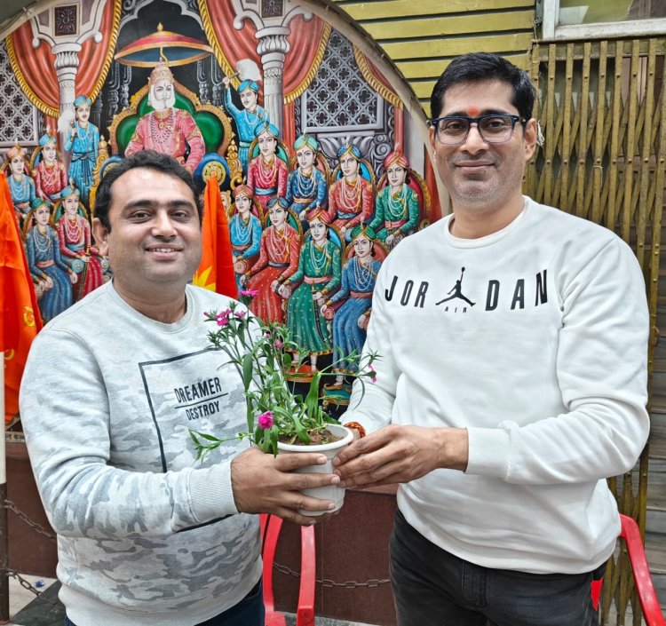 धनबाद: ‘बेटी के नाम एक पौधा’— झरिया में भावनाओं और हरियाली का अनोखा संगम, युवा मंच की पहल ने जीता दिल