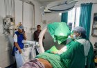 धनबाद सदर अस्पताल में कमाल! अत्याधुनिक C-Arm मशीन से जटिल फ्रैक्चर का मुफ्त सफल ऑपरेशन