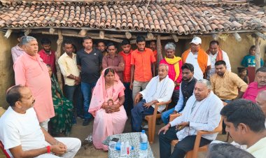 “वादे के पक्के चतरा सांसद: कालीचरण सिंह ने निभाया भरोसा, दिवंगत कार्यकर्ता के बच्चों की शादी में दी ₹1 लाख की मदद”