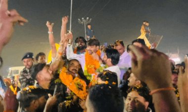 धनबाद : मेयर संजीव सिंह की कतरास में  आभार यात्रा, उमड़ा जनसैलाब: फूलों की बारिश से हुआ भव्य स्वागत