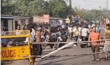 धनबाद: केंदुआ में ‘जमीन के नीचे मौत’! धनबाद-बोकारो रोड 2 फीट धंसी, जहरीली गैस से बड़ा खतरा—इलाका सील