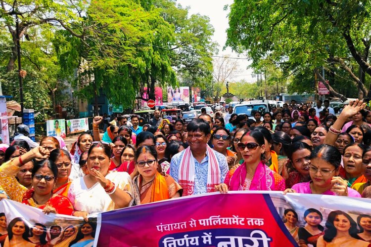 धनबाद में नारी शक्ति वंदन अधिनियम के समर्थन में भाजपा की पदयात्रा