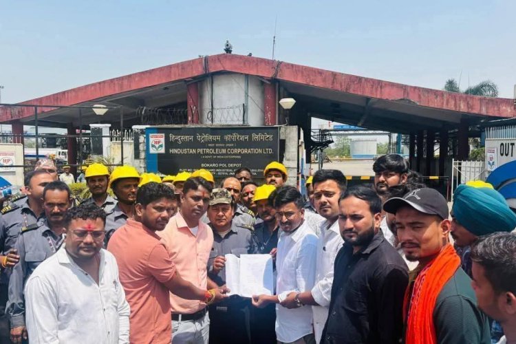 HPCL बॉटलिंग प्लांटके सुरक्षाकर्मियों को प्रशांत राज ने की मैनेजमेंट से वार्ता