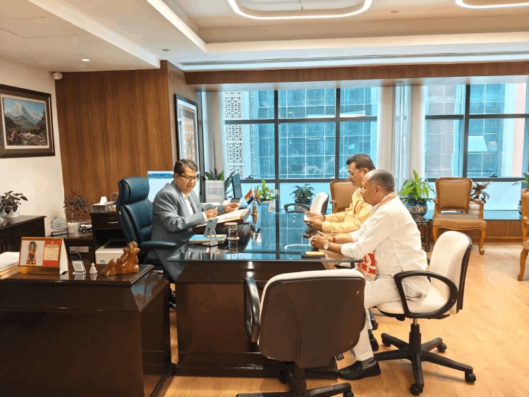 कोयला व खान सचिव से मिले चतरा सांसद कालीचरण सिंह ,सेरेनदाग में रेलवे लाइन दोबारा सर्वे की मांग