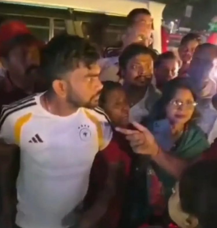 झारखंड: कैंडल मार्च में भड़के डुमरी विधायक जयराम महतो, युवक का मोबाइल छीनकर फोड़ा; VIDEO वायरल