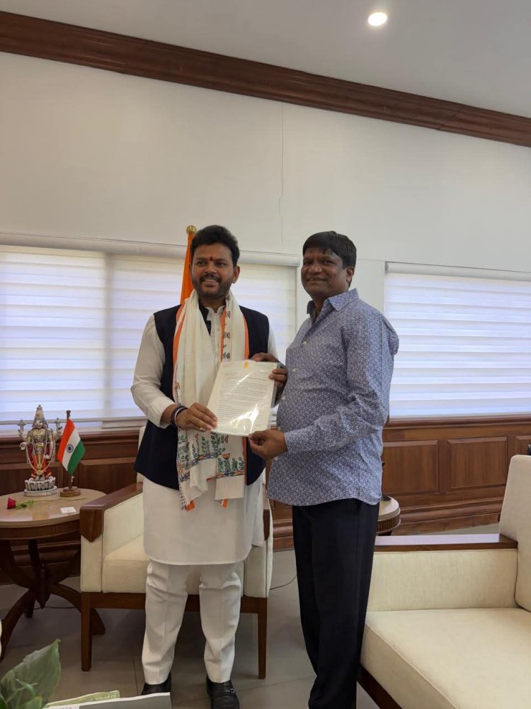 धनबाद को एयरपोर्ट की उड़ान! सांसद ढुलू महतो की दिल्ली में बड़ी पहल, केंद्रीय मंत्री ने मांगा झारखंड सरकार से जवाब