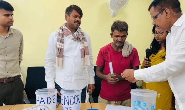 धनबाद में फुटपाथ पर अब नहीं लगेगी दुकान! 177 दुकानदारों की शिफ्टिंग शुरू, ट्रैफिक जाम से मिलेगी राहत