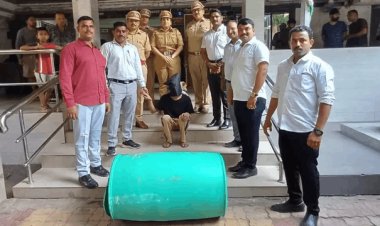 मुंबई में ‘हरा ड्रम कांड’! प्रेमी को मौत के घाट उतार नाले में फेंकी लाश, महिला समेत दो गिरफ्तार