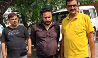 सासाराम में भ्रष्टाचार पर बड़ा वार: 3 लाख रिश्वत लेते CO आकाश रौनियार गिरफ्तार, आवास पर निगरानी का छापा