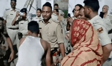बिहार: मोकामा में ‘सोनू-मोनू’ का आतंक! घर में रेड करने आये पुलिसवालों की ‘गुर्गों’ ने ली तलाशी! दो थानेदार सस्पेंड