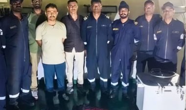 गुजरात के समुद्र में ‘ड्रग्स सिंडिकेट’ पर वार! 1150 करोड़ की कोकीन के साथ कंटेनर जहाज पकड़ा