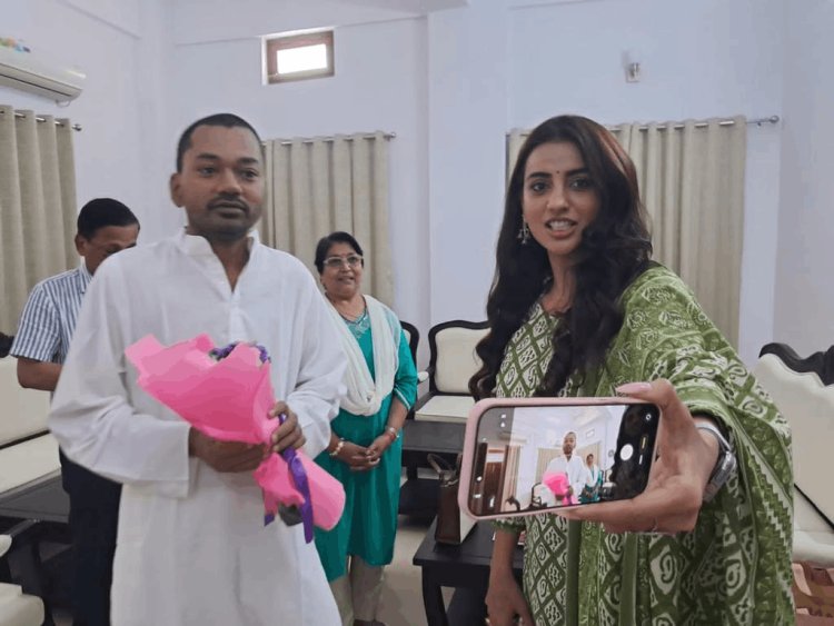 बिहार: ‘जरा, मेरे मोबाइल से भी फोटो खींच दीजिए…’ मंत्री निशांत संग अक्षरा सिंह की मुलाकात ने बढ़ाई सियासी चर्चा
