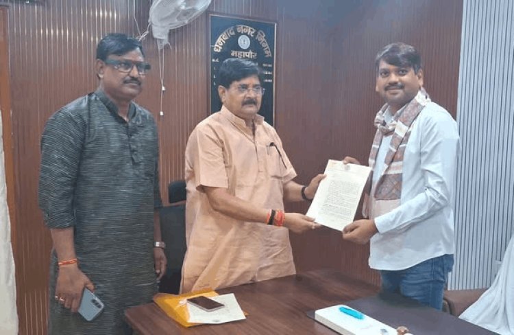 रणधीर वर्मा स्टेडियम की समस्याओं पर एक्शन मोड में MLA राज सिन्हा, मेयर संजीव ने दिया समाधान का आश्वासन