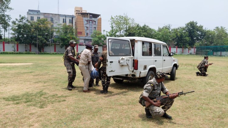 बकरीद पर धनबाद पुलिस का ‘ऑपरेशन अलर्ट’! आंसू गैस, वाटर कैनन और लाठीचार्ज का हुआ लाइव अभ्यास