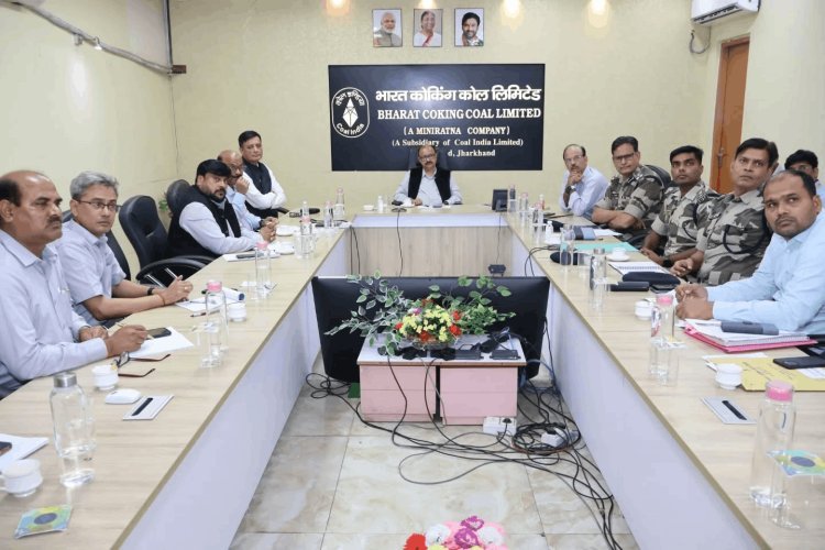 धनबाद में अवैध खनन पर बड़ा एक्शन प्लान! BCCL-CISF की हाईलेवल बैठक में संयुक्त अभियान के निर्देश