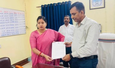धनबाद:झरिया में बिजली संकट पर विधायक रागिनी सिंह का बड़ा एक्शन, GM को सौंपा 10 सूत्री मांग पत्र
