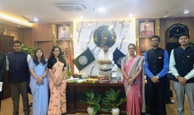 धनबाद पहुंचे  2025 बैच के प्रशिक्षु IAS अफसर, मॉडल आंगनबाड़ी से कृषक पाठशाला तक देखा विकास का मॉडल