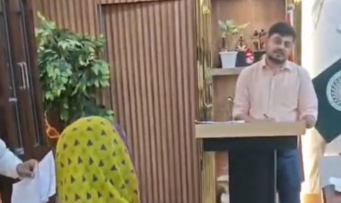 जनता की भाषा में संवाद, दिलों में बनाई जगह: धनबाद DC आदित्य रंजन की संवेदनशीलता ने जीता लोगों का भरोसा