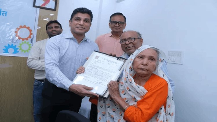कोयला पेंशनरों की बल्ले-बल्ले! 1000 रुपये बढ़ी पेंशन, धनबाद में बांटे गए संशोधित PPO