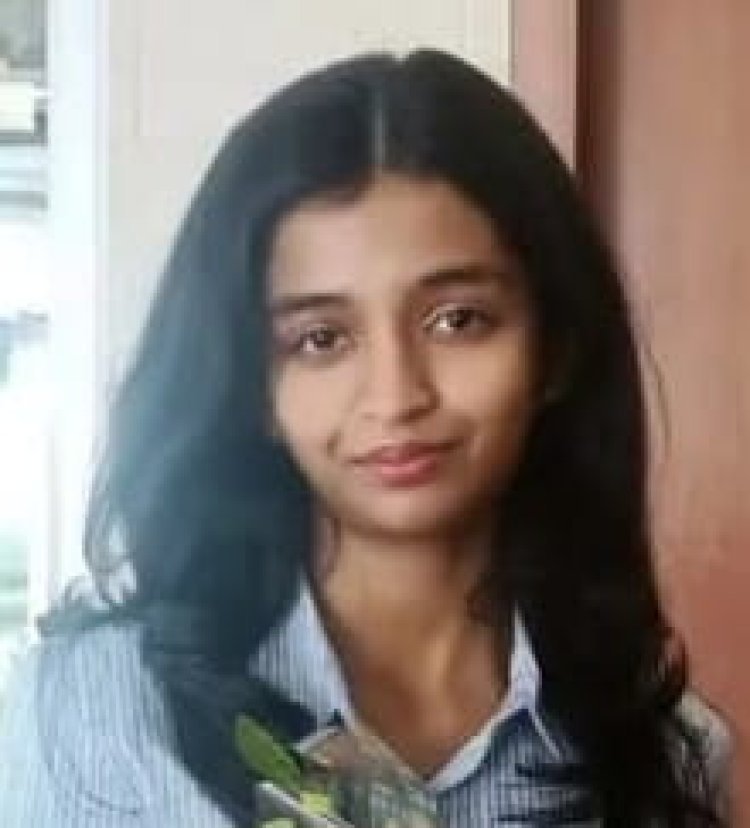 CBSE री-चेकिंग में चमत्कार: रांची की अवनी केजरीवाल को मिले पूरे 500/500 अंक, बनीं नेशनल टॉपर