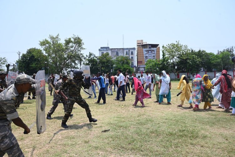 मुहर्रम को लेकर धनबाद प्रशासन अलर्ट मोड में, 24x7 कंट्रोल रूम रहेगा सक्रिय; डीजे बजाने पर पूरी तरह प्रतिबंध