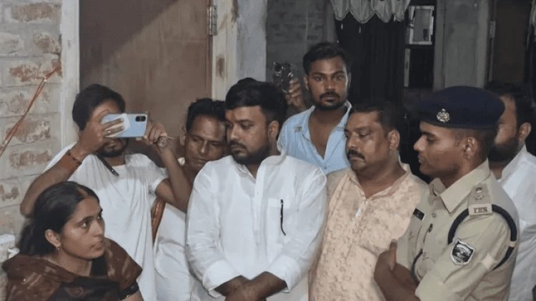 बिहार: "अंधेरे में भरत तिवारी के घर पहुंचे भोजपुर एसपी राज, मां-बाप बोले- इस बार न्याय चाहिए, धोखा नहीं"