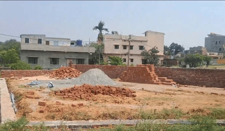 धनबाद: भूली में BCCL की करोड़ों की जमीन पर घमासान: एक जमीन पर तीन दावेदार, BTA ने गिराई अवैध घेराबंदी