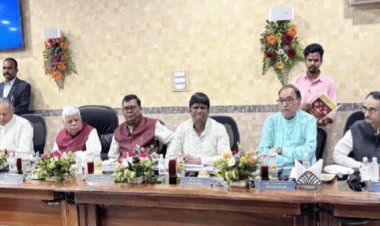 रेलवे में धनबाद की फिर अनदेखी! मेगा कोचिंग टर्मिनल योजना से बाहर, सांसद ढुलू महतो ने उठाई रेलवे जोन की मांग