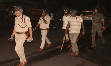 धनबाद: झरिया में शराब दुकान के बाहर हंगामा, शराब दुकान के बाहर पुलिस-बारातियों की भिड़ंत से मची अफरा-तफरी