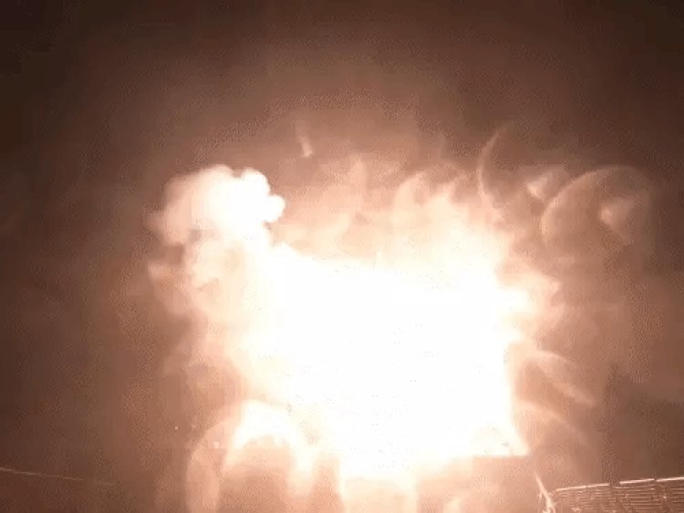 होर्मुज में ईरान का मिसाइल हमला, भारतीय की मौत; अमेरिका ने 5 घंटे बरसाए बम, ट्रम्प बोले- स्ट्रेट पर रहेगा हमारा कंट्रोल