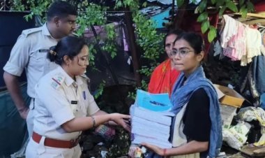 ईंट-पटरे की मेज पर मोबाइल से पढ़ती थी छात्रा, संघर्ष सुन भावुक हुए SP; तुरंत मिली किताबें, बिजली और घरेलू सामान