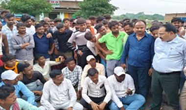बोकारो में दर्दनाक हादसा: 4 युवकों की मौत, मुआवजे के लिए 9 घंटे सड़क जाम