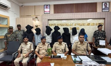 धनबाद: धनसार में 7 अपराधी गिरफ्तार: देसी कट्टा, गोली और चोरी की बाइक बरामद, पुलिस ने ऐसे दबोचा गैंग