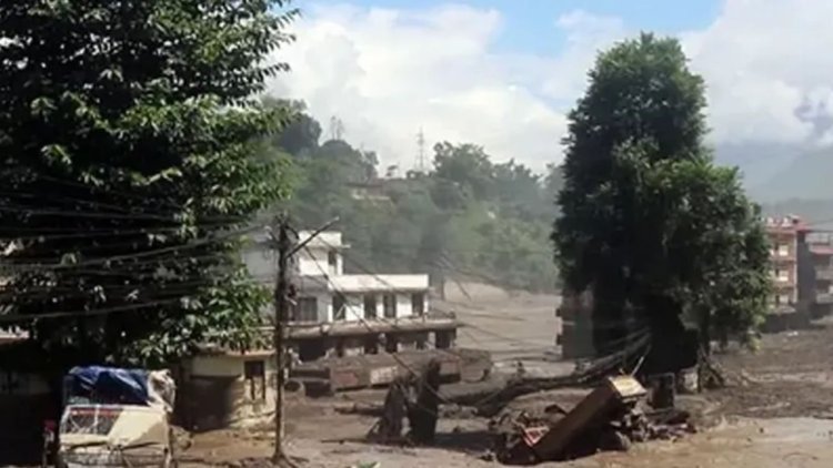 नेपाल में ग्लेशियल झीलों का बढ़ा खतरा,47 झीलों पर प्रशासन की नजर, बाढ़ से 389 की मौत, 290 लापता