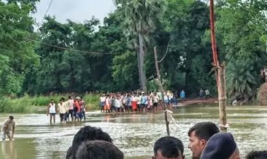 भोजपुर में बाढ़ का कहर: बाइक समेत बह गए 3 युवक, 2 लापता; छेर नदी के डायवर्सन पर हादसा