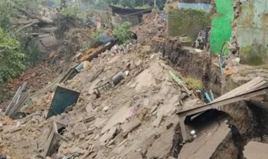 धनबाद: सिजुआ में भू-धंसान से घर जमींदोज, मलबे में दबकर 10 साल के बच्चे की मौत