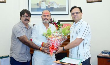 धनबाद में 1 महीने से रजिस्ट्री का काम प्रभावित, राज्यपाल के सचिव तक पहुंचा मामला