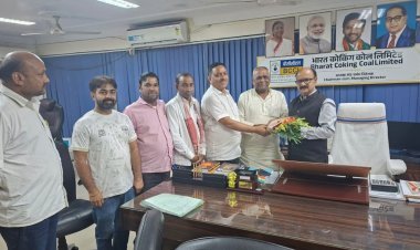 मजदूरों की समस्याओं को लेकर BCCL CMD से मिला धनबाद JDU का प्रतिनिधिमंडल