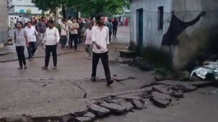 धनबाद के छाताबाद में फिर भू-धंसान, जोरदार आवाज से दहली धरती; कई घरों में दरार