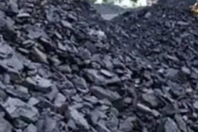 धनबाद: कतरास-महुदा में कथित अवैध कोयला खनन !, CISF DIG से शिकायत; कई नाम उजागर