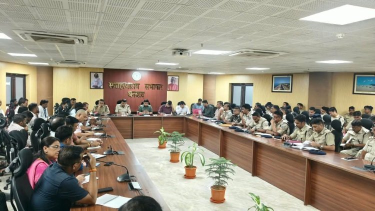 धनबाद में दुर्गा पूजा पर सख्ती : DJ पर बैन, पंडालों को NOC जरूरी, ड्रोन से होगी  निगरानी