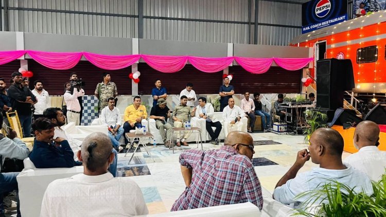 Dhanbad : धनबाद स्टेशन पर रेल कोच रेस्टोरेंट शुरू, 24 घंटे मिलेगा खाना