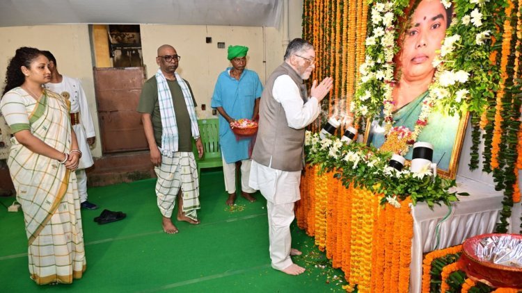 रूपी सोरेन के संस्कार भोज में उमड़ा जनसैलाब, नेमरा पहुंचे राज्यपाल और बाबा रामदेव